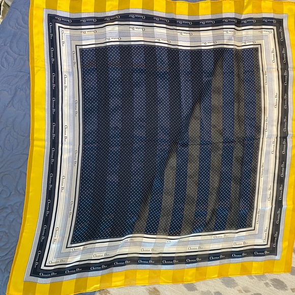 CHRISTIAN DIOR SCARF - Picture 3 of 5